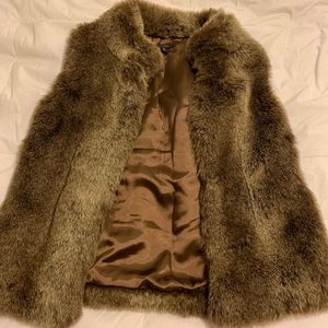Fur vest